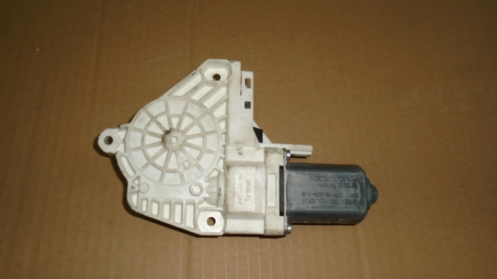 Motoras macara fata stanga pentru Audi A4 B8, cod 8K0959801A [2]
