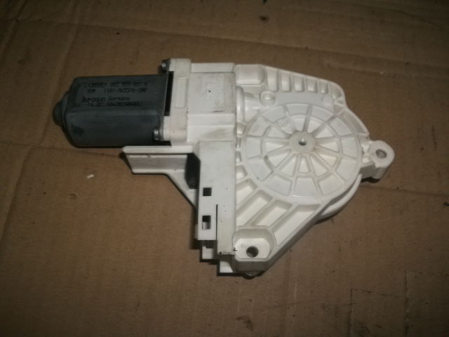 Motoras macara fata stanga pentru audi a5 8t, cod 8K0959801A [2]