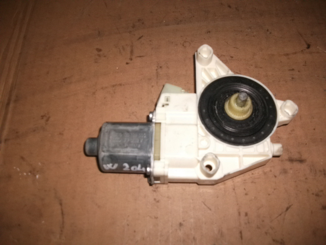 Motoras macara fata stanga pentru Mercedes C-Class W204, cod A2048200542 [2]