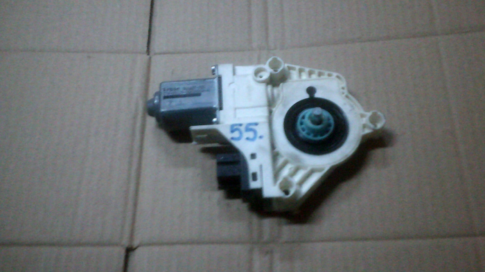 Motoras macara spate dreapta pentru audi A4 B8, cod 8K0959812A [1]