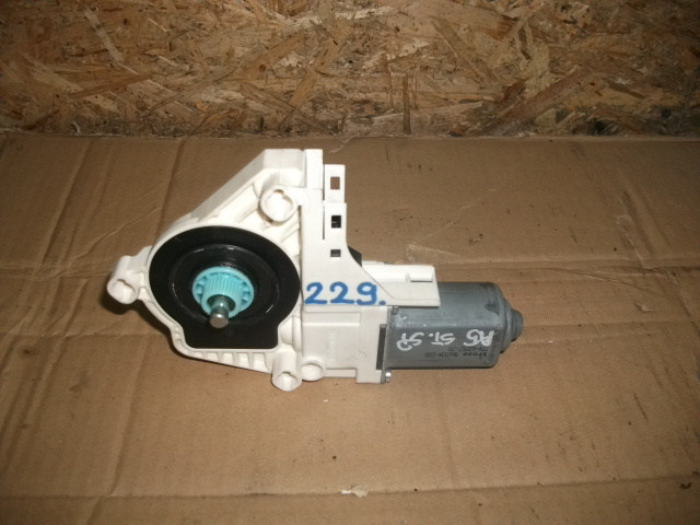 Motoras macara spate dreapta pentru audi a5 8t, cod 8K0959802A [1]