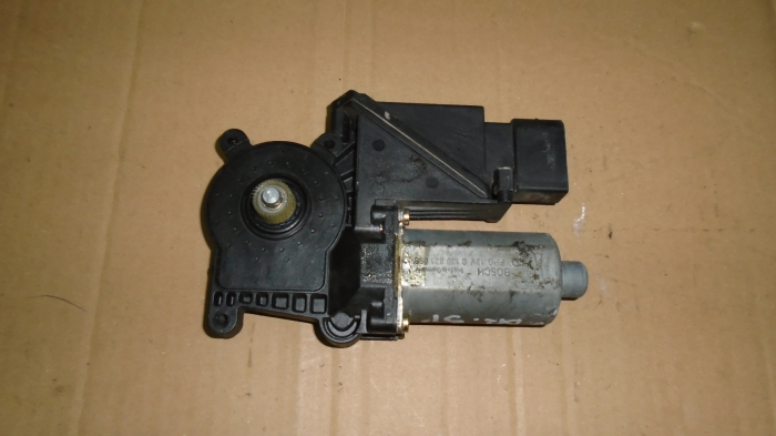 Motoras macara spate dreapta pentru Mercedes A-Class W168, cod 0130821698 [2]