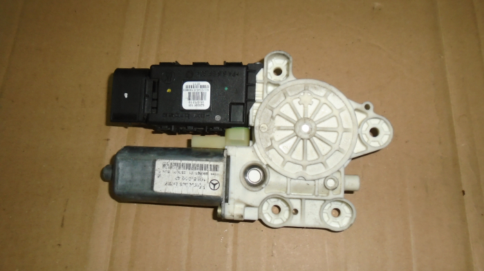 Motoras macara spate dreapta pentru Mercedes A-Class W168, cod 1688203242 [2]