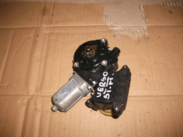 Motoras macara spate dreapta pentru Toyota Corolla Verso ar10, cod 69830-0F020 [2]