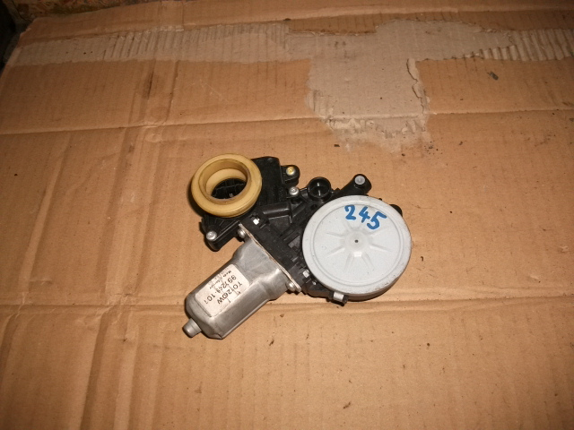 Motoras macara spate dreapta pentru Toyota Corolla Verso ar10, cod 69830-0F020 [1]