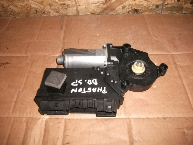 Motoras macara spate dreapta pentru Volkswagen Phaeton , cod 3D0959704E [2]