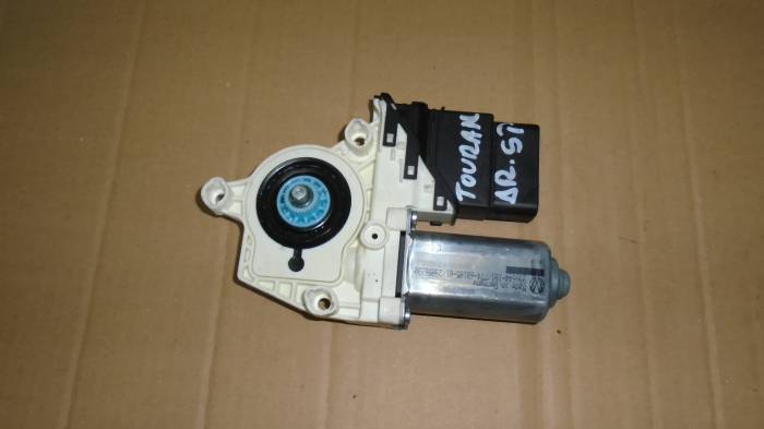 Motoras macara spate dreapta pentru Volkswagen TOURAN 1T, cod 1K0959704E [2]