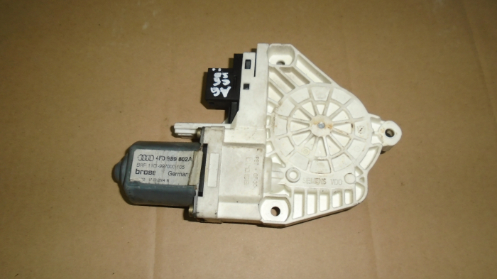 Motoras macara spate stanga pentru Audi A6C6 , cod 4F0959802A [2]