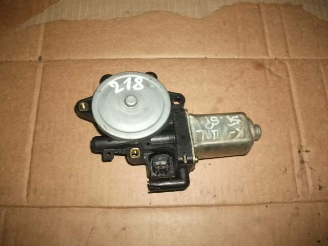 Motoras macara spate stanga pentru Nissan x-trail t30, cod 80731-89913 [1]