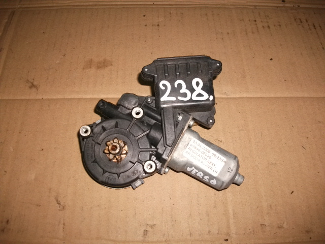 Motoras macara spate stanga pentru Toyota Corolla Verso ar10, cod 69840-0F020 [1]