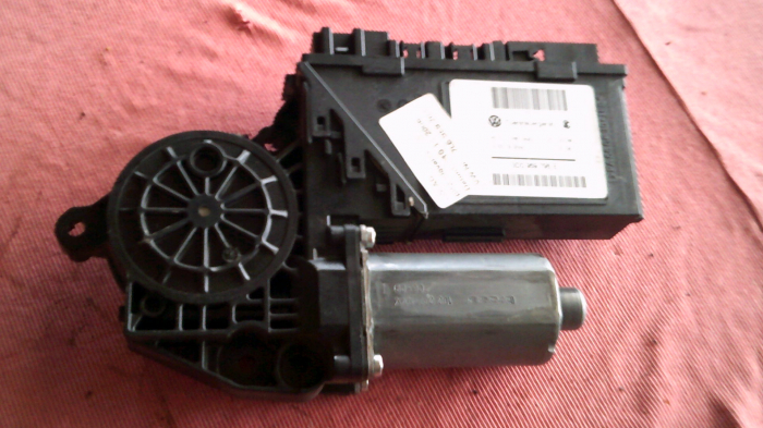 Motoras macara spate stanga pentru Volkswagen TOUAREG 7L, cod 3D0959795E [2]