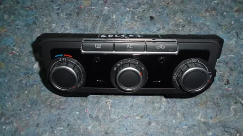 Panou comanda AC pentru Volkswagen Golf 6, cod 3C8907336AB [1]