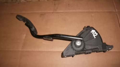 Pedala pentru Audi A2 , motorizare 1.4 diesel, cod 8Z2721523E [1]