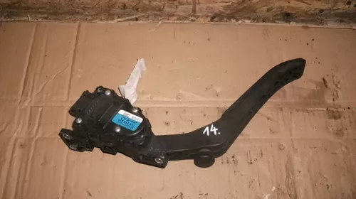 Pedala pentru Volkswagen Touareg 7L, motorizare 2.5 diesel, cod 7L6723507 [1]