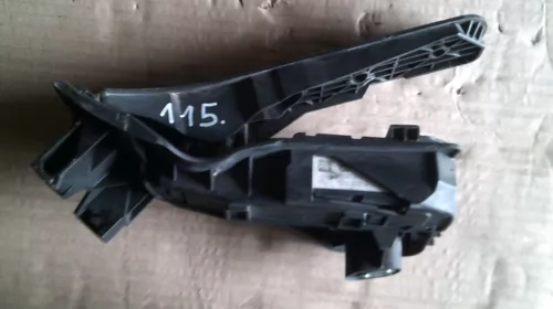 Pedala pentru Volkswagen Touran 1T, motorizare 1.9 diesel, cod 1T2721503G [1]