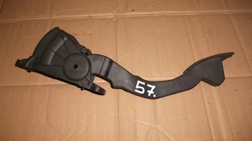 Pedala pentru Volvo V50 , motorizare 1.8 benzina, cod 4M51-9F836-BH [1]