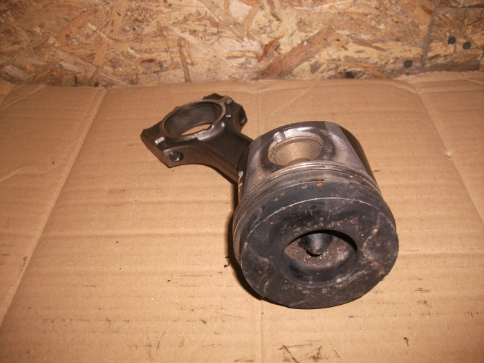 Piston cu biela pentru BMW Seria 5 E39, motorizare 2.5 diesel, cod 80L85 [2]