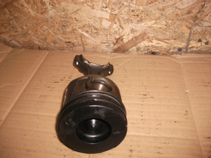 Piston cu biela pentru Opel Insignia A, motorizare 2.0 diesel, cod 73502643 [2]