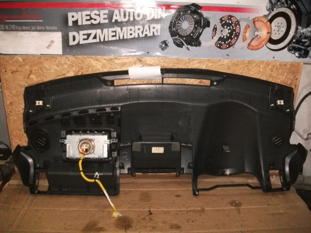 Plansa bord pentru Toyota Corolla Verso AR10 [3]