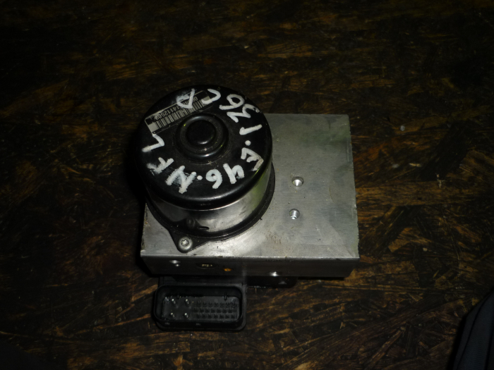 Pompa ABS pentru BMW Seria 3 E46, cod 3451-6751767 , 3451-6751768 [3]