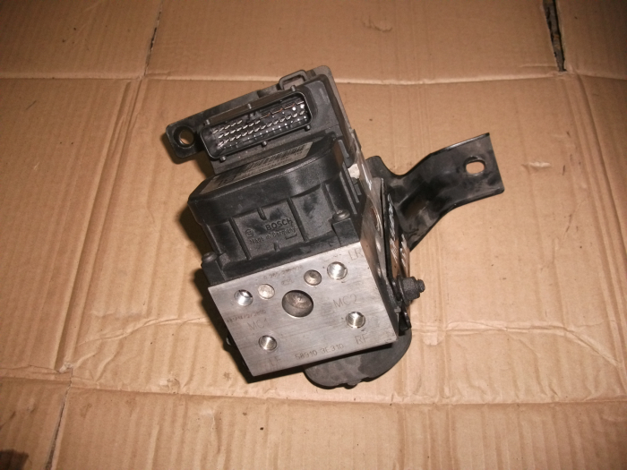 Pompa ABS pentru Kia Sorento BL, motorizare 2.4 diesel, cod 0265216928 [2]