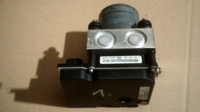Pompa ABS pentru Peugeot 308 I, motorizare 1.6 diesel, cod 0265951218 , 9666229480 [3]
