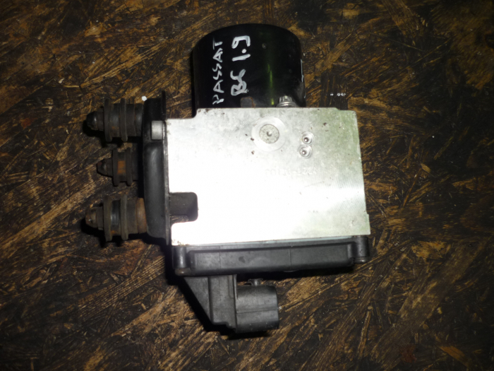 Pompa ABS pentru Volkswagen Passat B6, cod 16431601 [2]