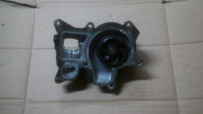 Pompa apa motor BMW Seria 1 , SERIA 3 , E90 E91, Seria 5 E60 ,an de fabricatie 2007 - 2011  N47 , 7797640 [2]