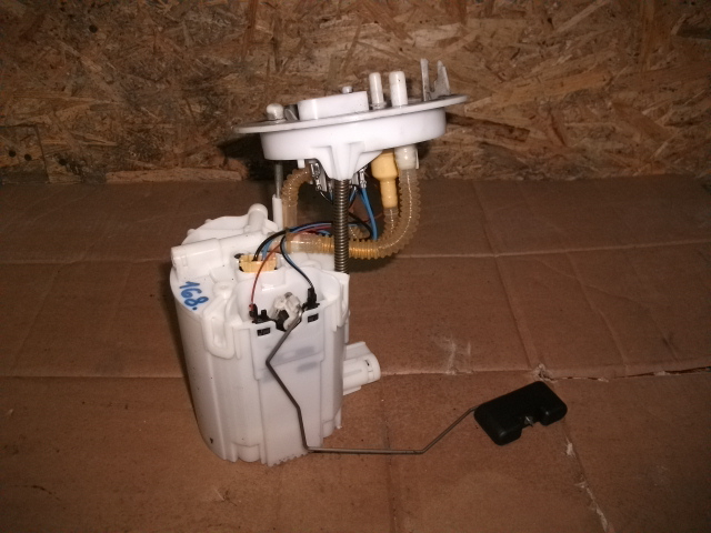 Pompa de alimentare pentru Audi A4 B8, motorizare 2.0 diesel, cod 0580300016 [2]