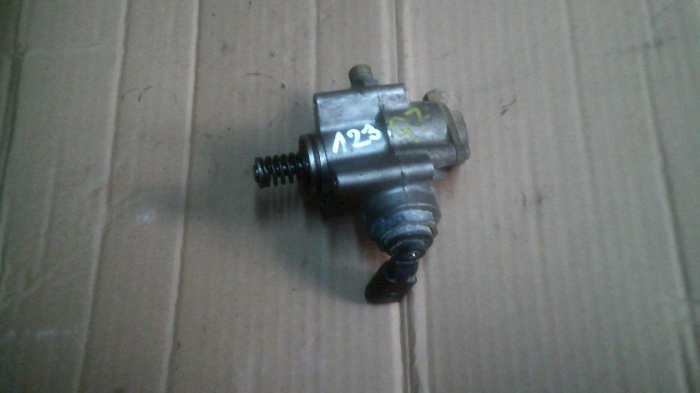 Pompa inalta presiune Audi Q7, 4L an 2005-2011 motorizare 4.2FSI , cod 079127026C [2]