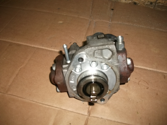 Pompa de inalta presiune pentru Mazda 3 BL, an de fabricatie 2009-2013, motorizare 2.2 diesel, cod 294000-0620 [2]
