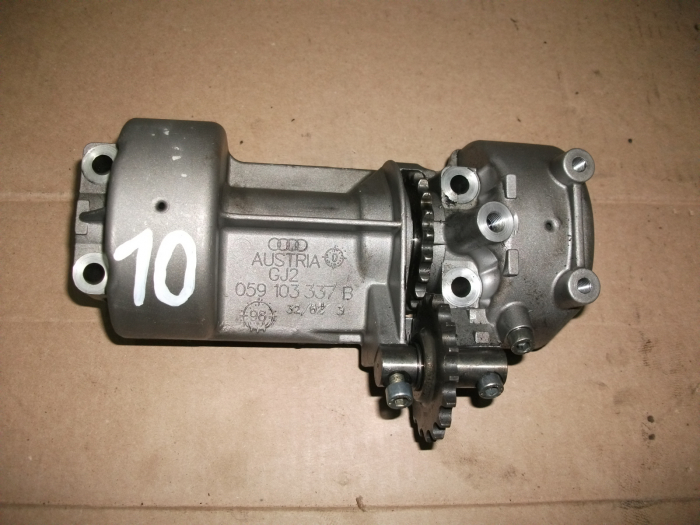 Pompa de ulei pentru Audi A6 C5, motorizare 2.5 diesel, cod 059103337B [1]