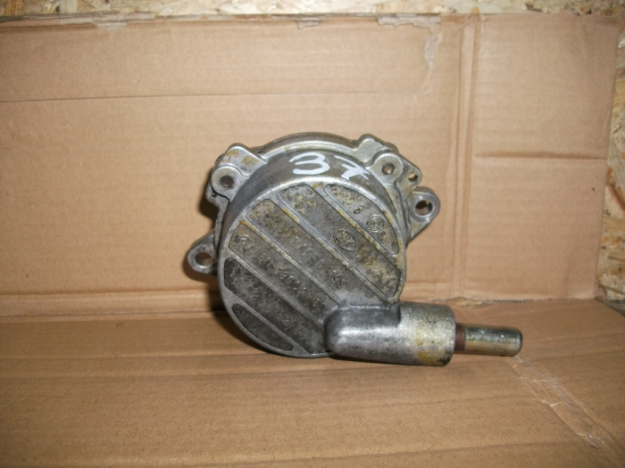 Pompa de vacuum pentru Mercedes Vito W639, motorizare 2.2 diesel, cod A6112300265 [1]