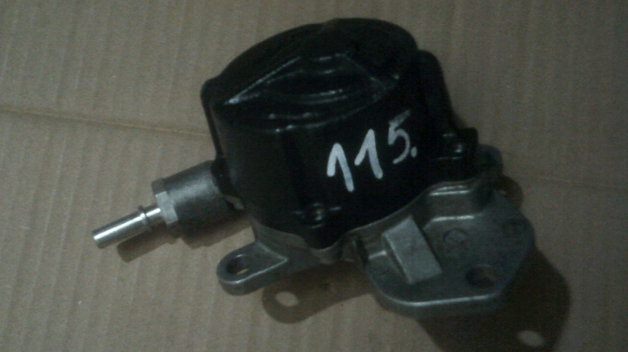 Pompa de vacuum pentru Peugeot 307 , motorizare 2.0 diesel, cod D143 [1]