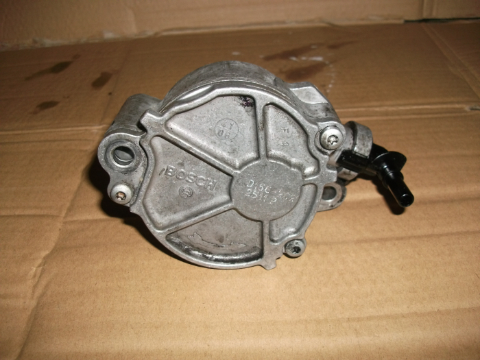 Pompa de vacuum pentru Peugeot 308 I, motorizare 1.6 diesel, cod D156-2A [2]
