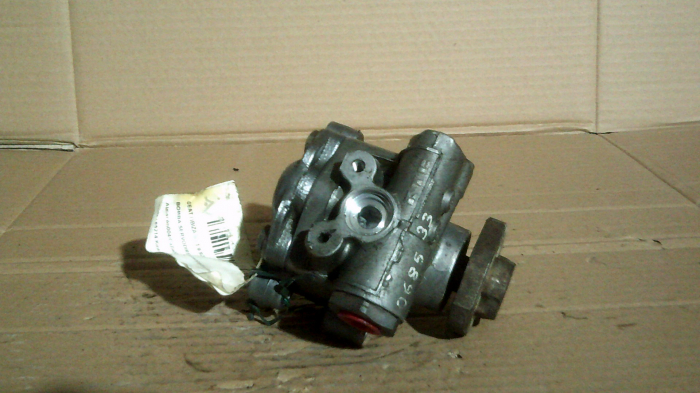 Pompa servodirectie pentru Seat Ibiza 6K, motorizare 1.9 diesel, cod 6N0422154F [2]