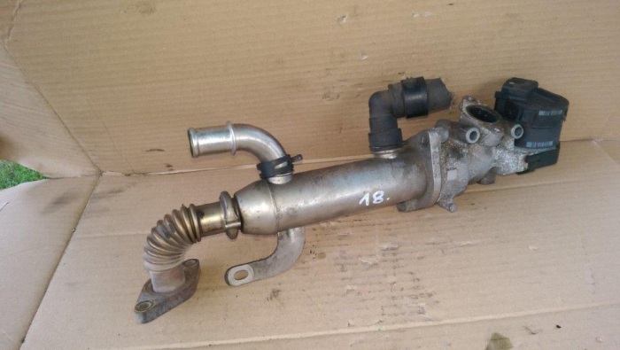 Racitor gaze pentru Peugeot 407 , motorizare 2.0 diesel, cod 9645689780   ,   9645689680 [2]