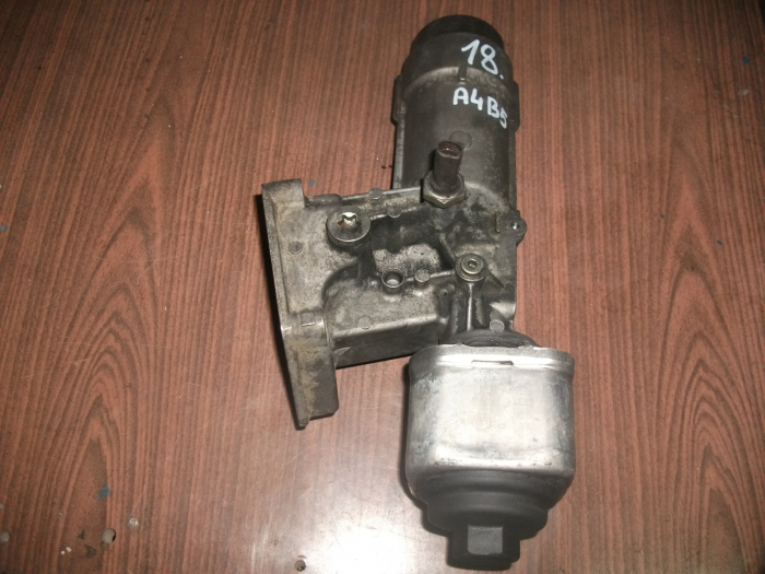Racitor ulei pentru Audi A4 B5, motorizare 1.9 diesel, cod 038115389B [1]