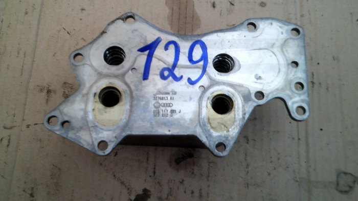 Racitor ulei pentru Audi A4 B7, motorizare 3.0 diesel, cod 059117021J [1]