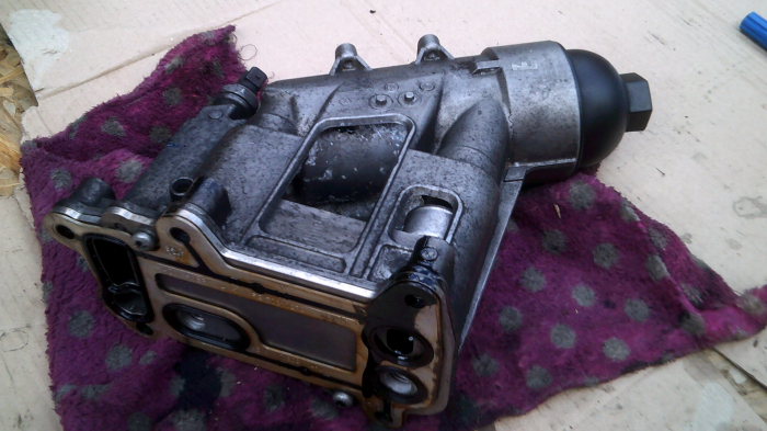 Racitor ulei pentru BMW Seria 3 E90, SERIA 5 E60 MOTOR N47 , motorizare 2.0 diesel, cod 7797392 [2]