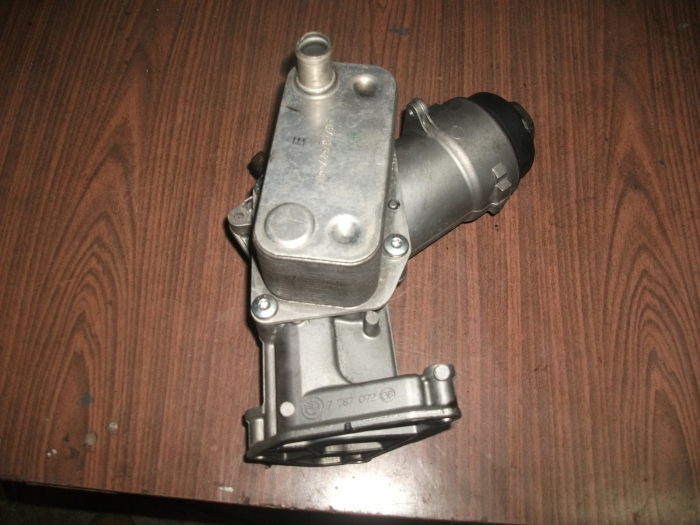 Racitor ulei pentru BMW Seria 5 E60, motorizare 2.0 diesel, cod 7787072 [2]