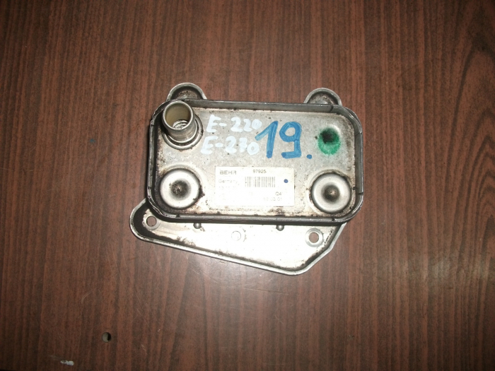 Racitor ulei pentru Mercedes E-class W211, motorizare 2.2 diesel, cod A6111880301 [1]