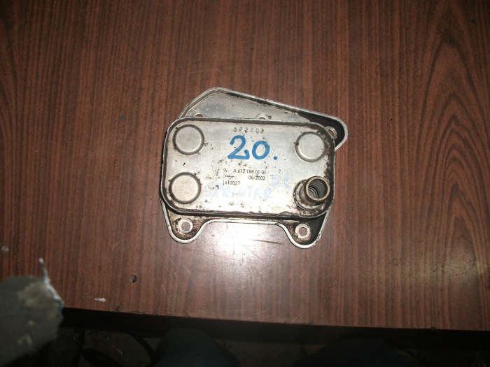 Racitor ulei pentru Mercedes Sprinter T1N, motorizare 2.2 diesel, cod A6121880101 [1]