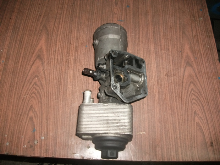 Racitor ulei pentru Volkswagen Passat B6, motorizare 2.0 diesel, cod 045115389J [2]