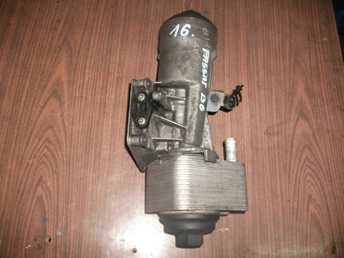 Racitor ulei pentru Volkswagen Passat B6, motorizare 2.0 diesel, cod 045115389K [1]