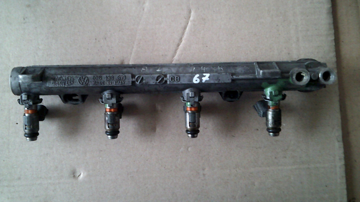 Rampa injectie pentru Audi A2 , motorizare 1.4 benzina, cod 036133319AA [1]