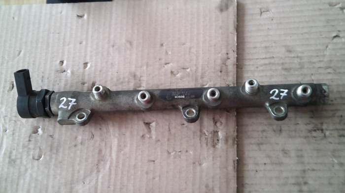 Rampa injectie pentru BMW SERIA 5 E60, motorizare 2.0 diesel, cod 7787164 [2]
