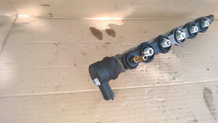 Rampa injectie pentru Renault Trafic II, motorizare 2.0 diesel, cod 0445214062   ,   H82426550   ,   0281002753 [3]