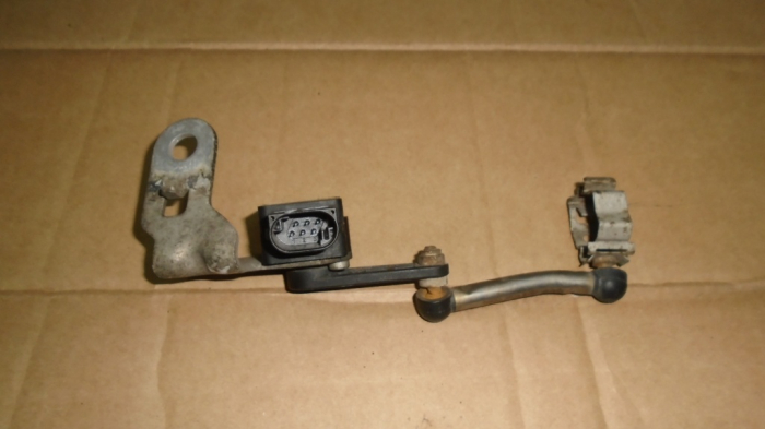 Senzor nivel spate balast xenon Audi A6 4F C6, allroad, 1T0907503, 4F0616571K, an 2004-2010 [2]