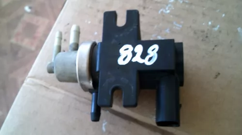 Senzor pentru Audi A4B7 , cod 1J0906627A [2]